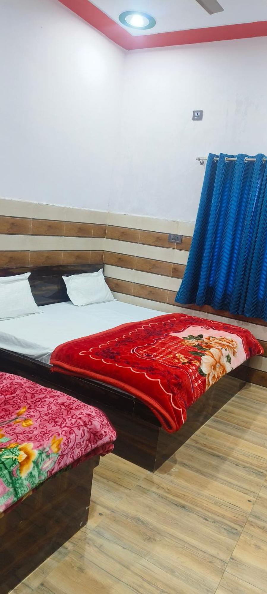 K.D.Dham Near Prem Mandir1 Hotel Vrindāvan Buitenkant foto